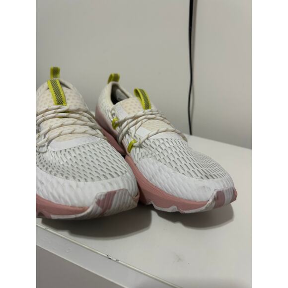 Sorel Women Sneaker *Size 7.5* - Picture 2 of 5